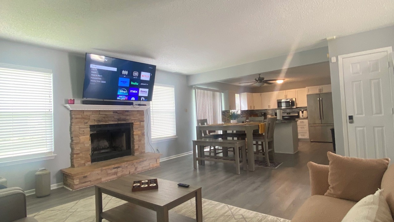 Photo of Livingroom in Noblesville