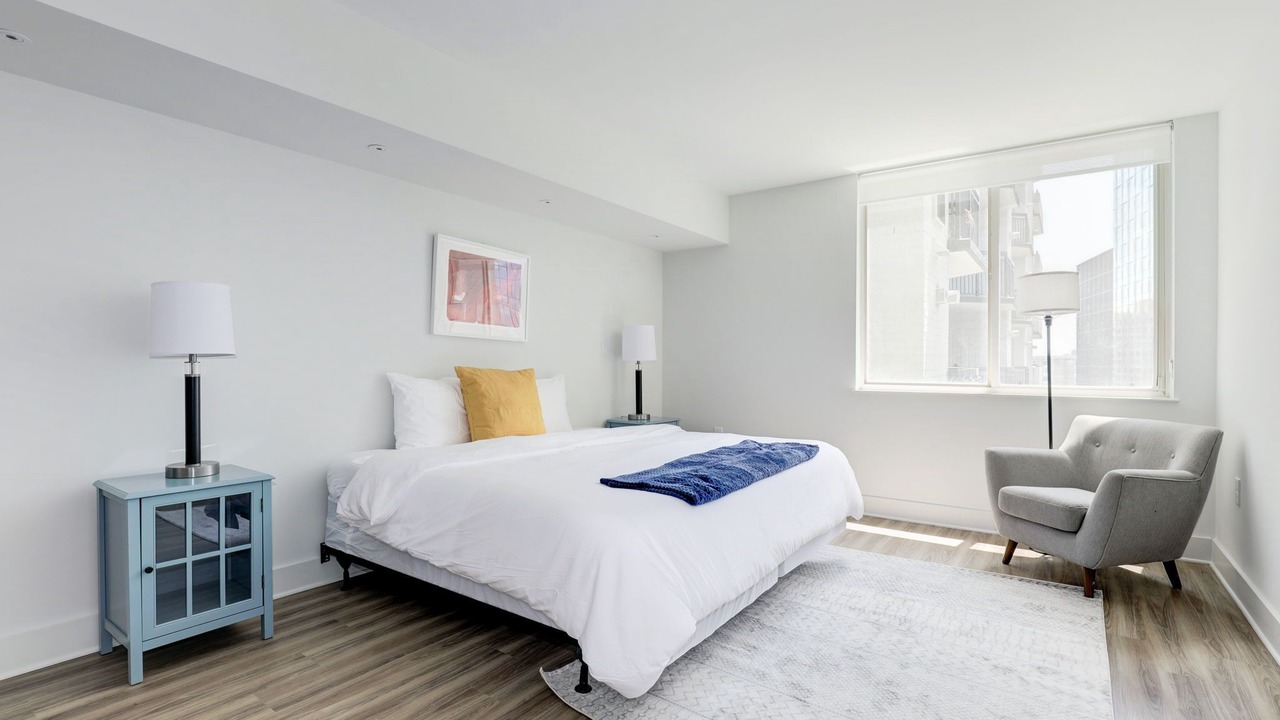 Photo of Bedroom in Crystal City