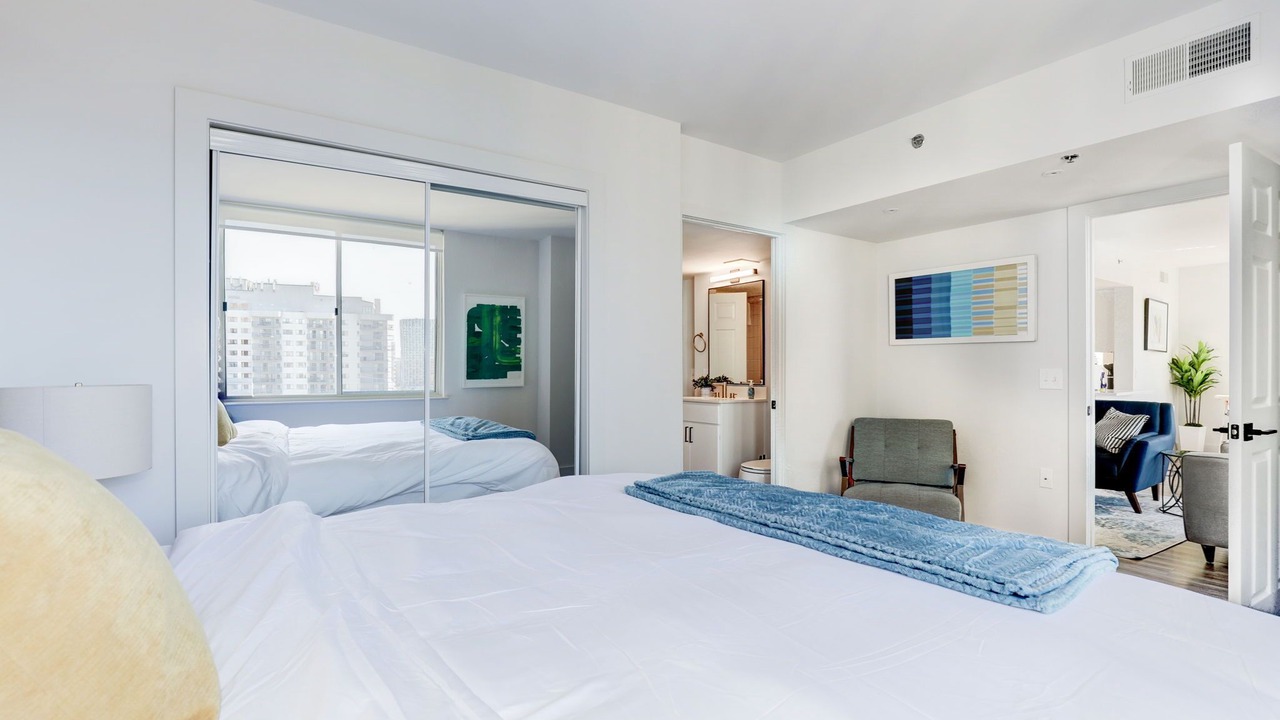 Photo of Bedroom in Crystal City