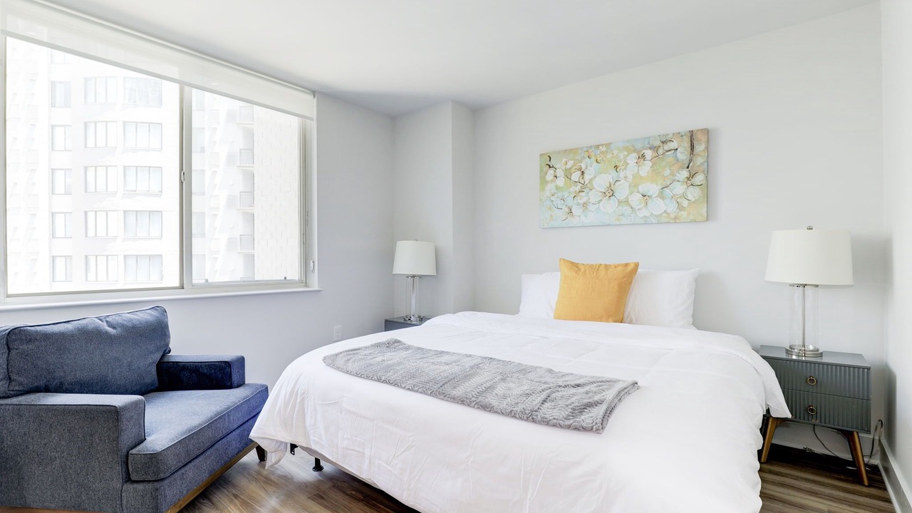 Photo of Bedroom in Crystal City
