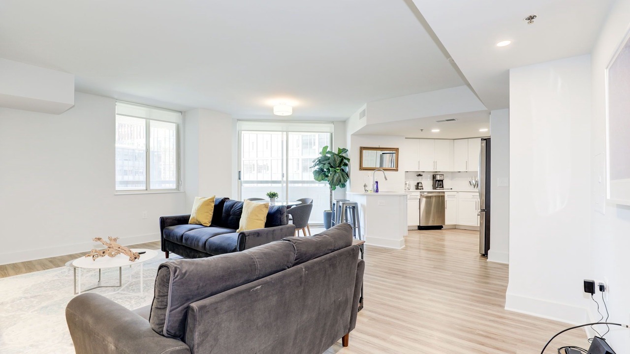 Photo of Livingroom in Crystal City