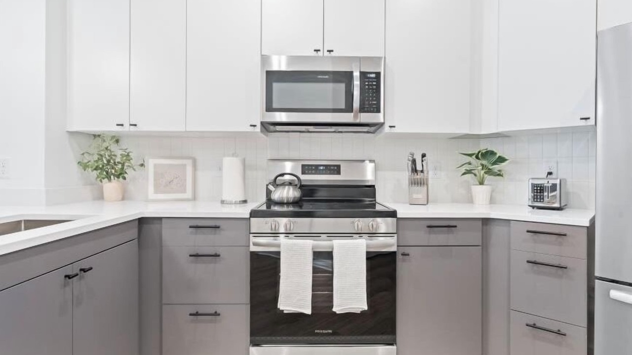 Photo of Kitchen in Monroe Ward