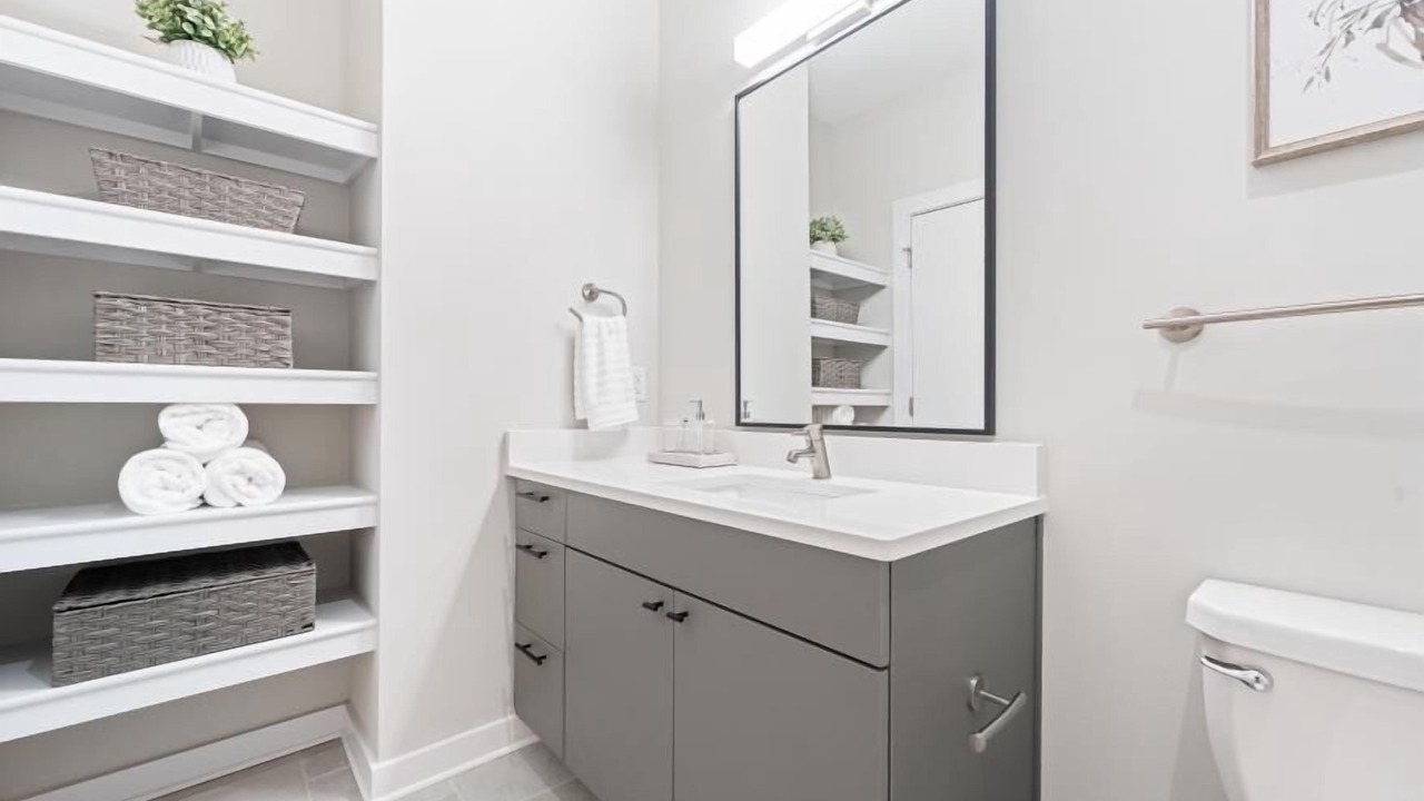 Photo of Bathroom in Monroe Ward