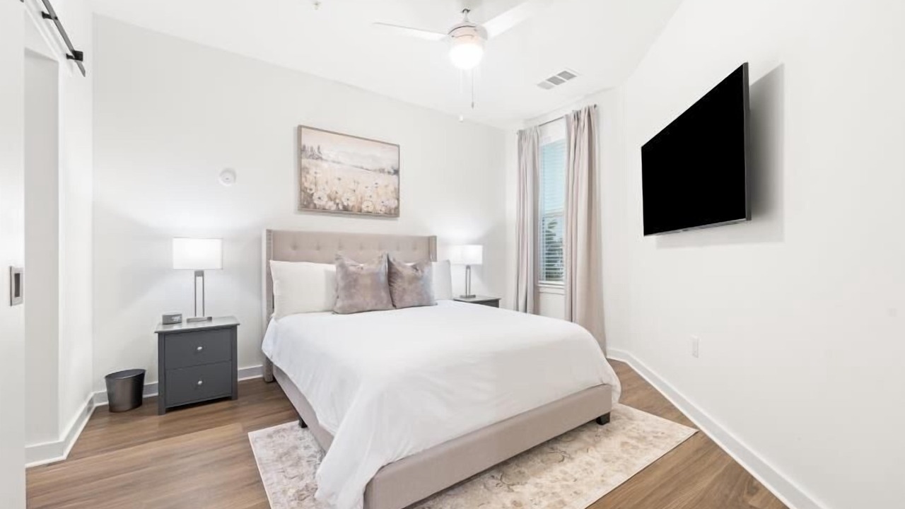 Photo of Bedroom in Monroe Ward
