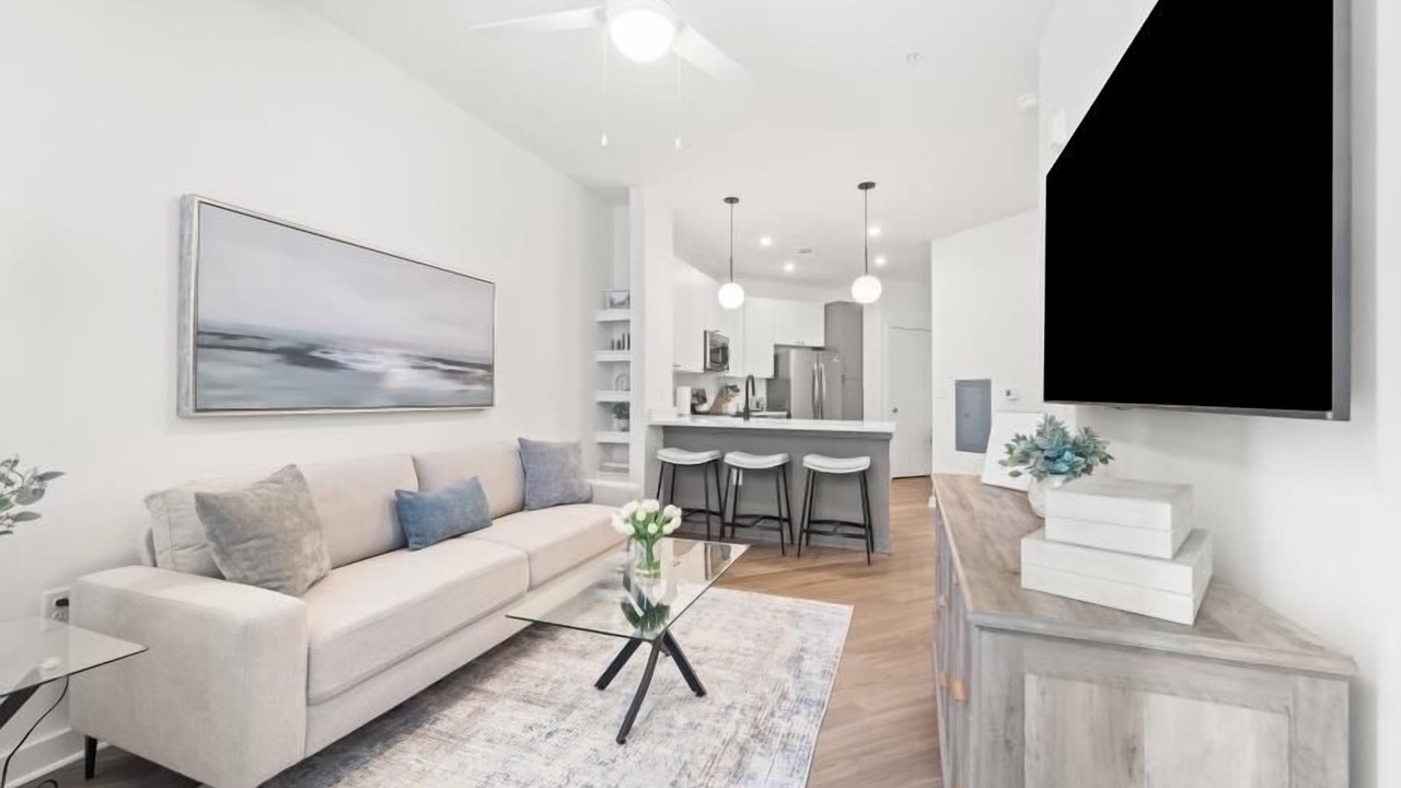 Photo of Livingroom in Monroe Ward