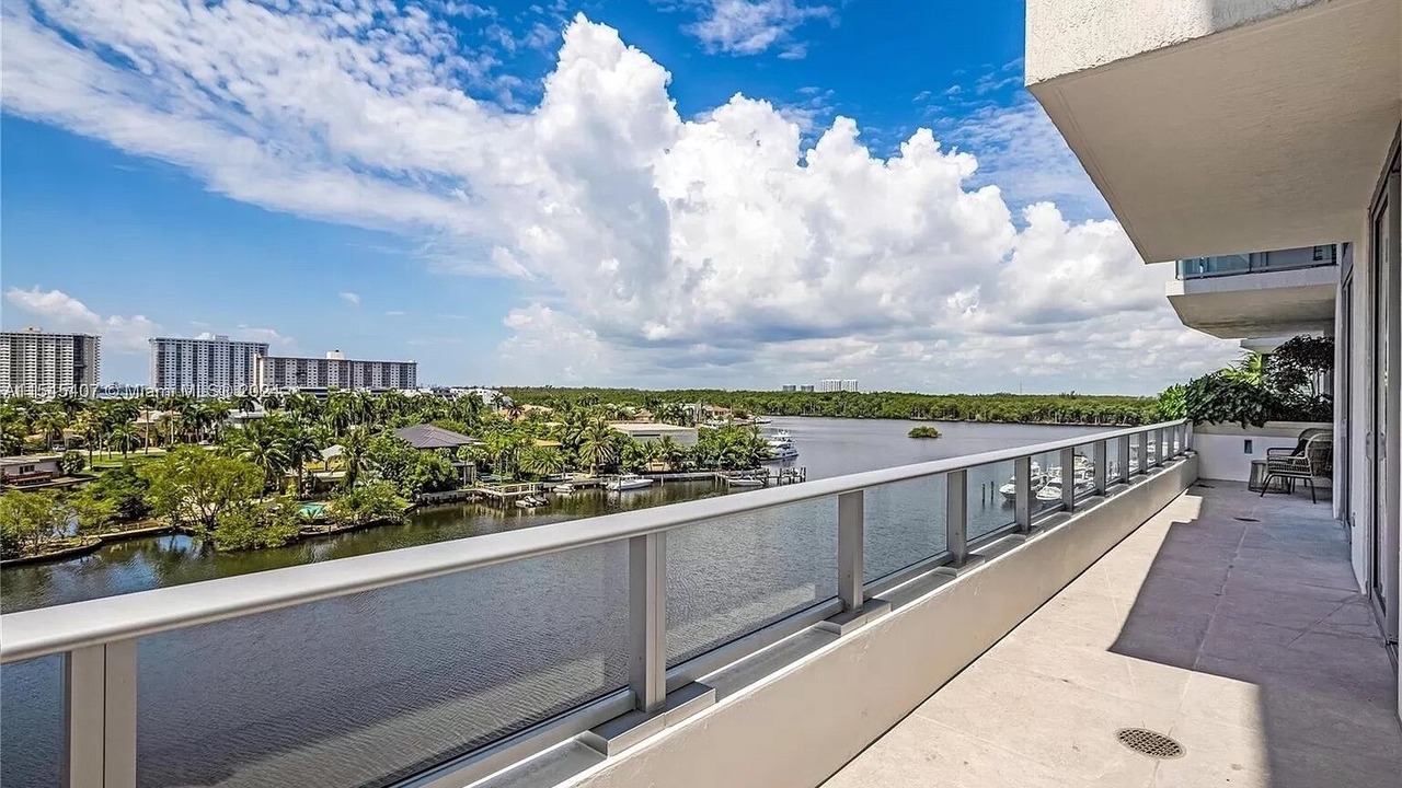 Photo of Outdoor in Sunny Isles Beach