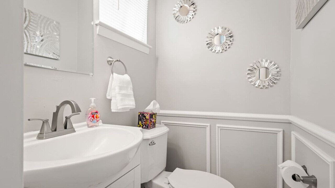 Photo of Bathroom in Highland Springs