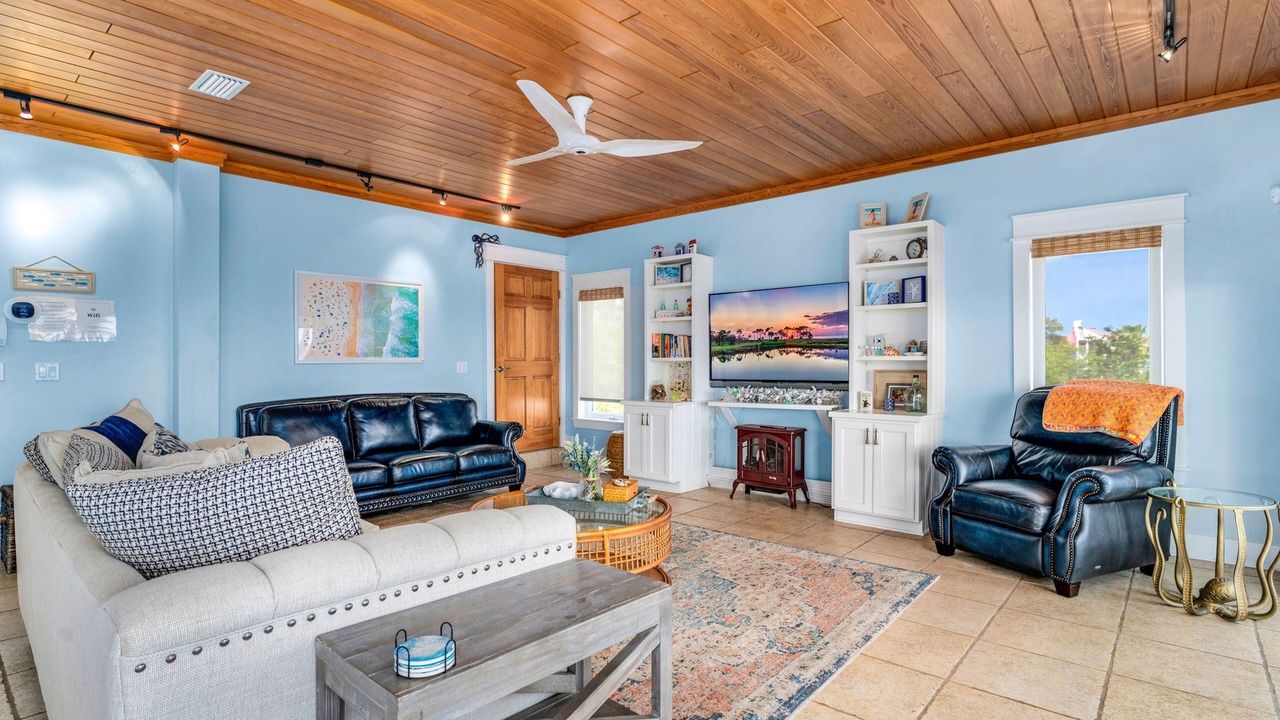Photo of Livingroom in Carrabelle