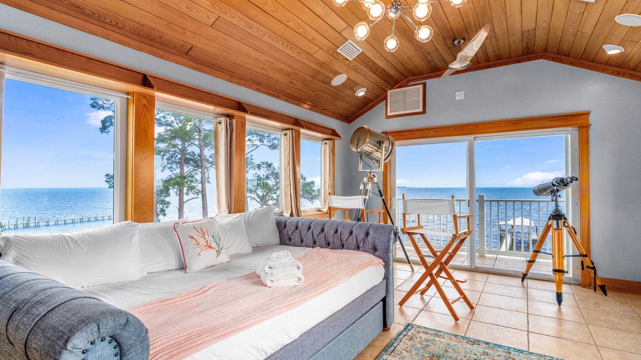 Photo of Bedroom in Carrabelle