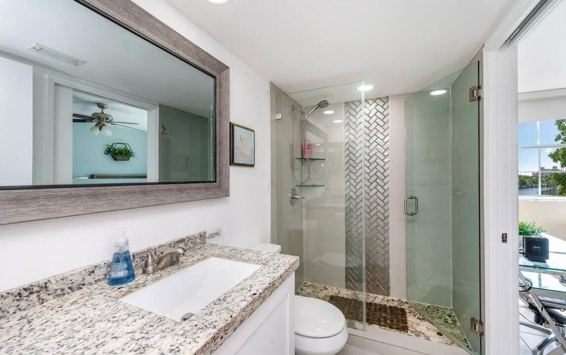 Photo of Bathroom in Aventura
