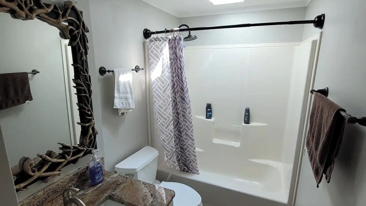 Photo of Bathroom in Burnt Chimney