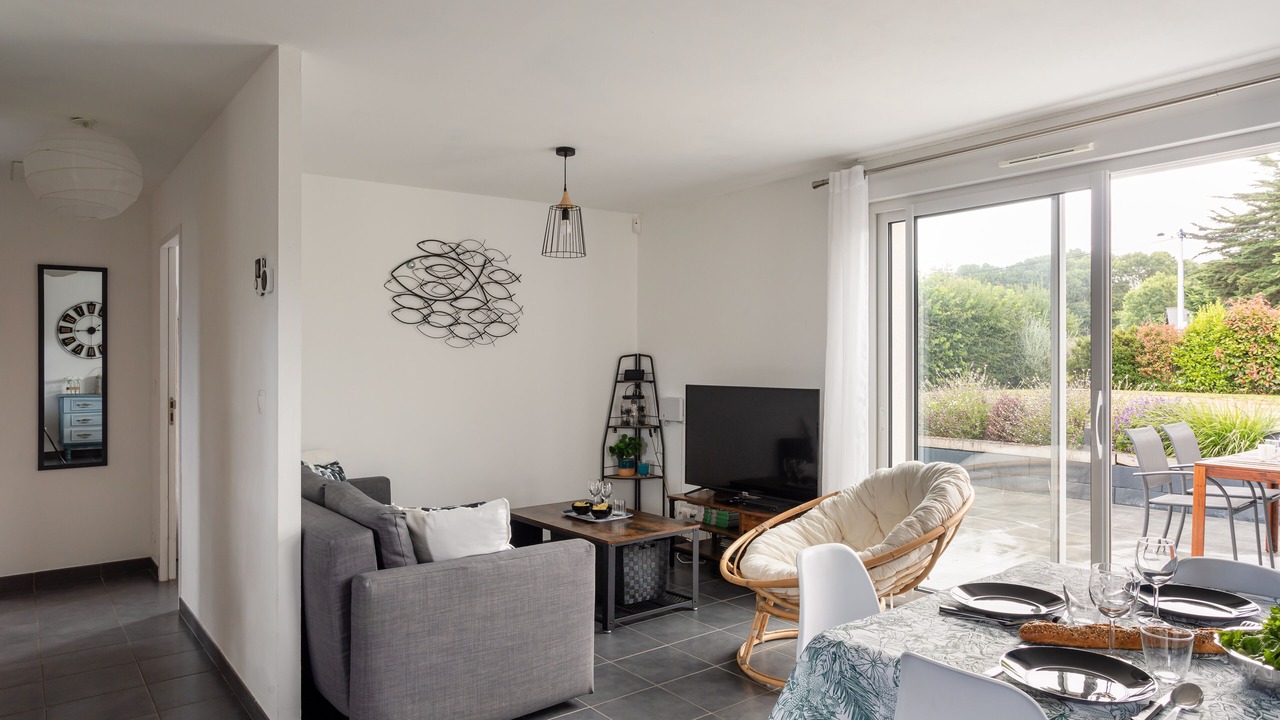 Photo of Livingroom in Plevenon