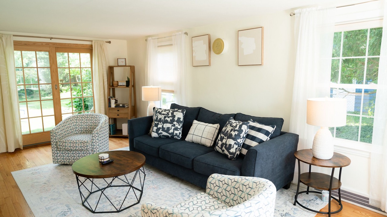 Photo of Livingroom in Eastside