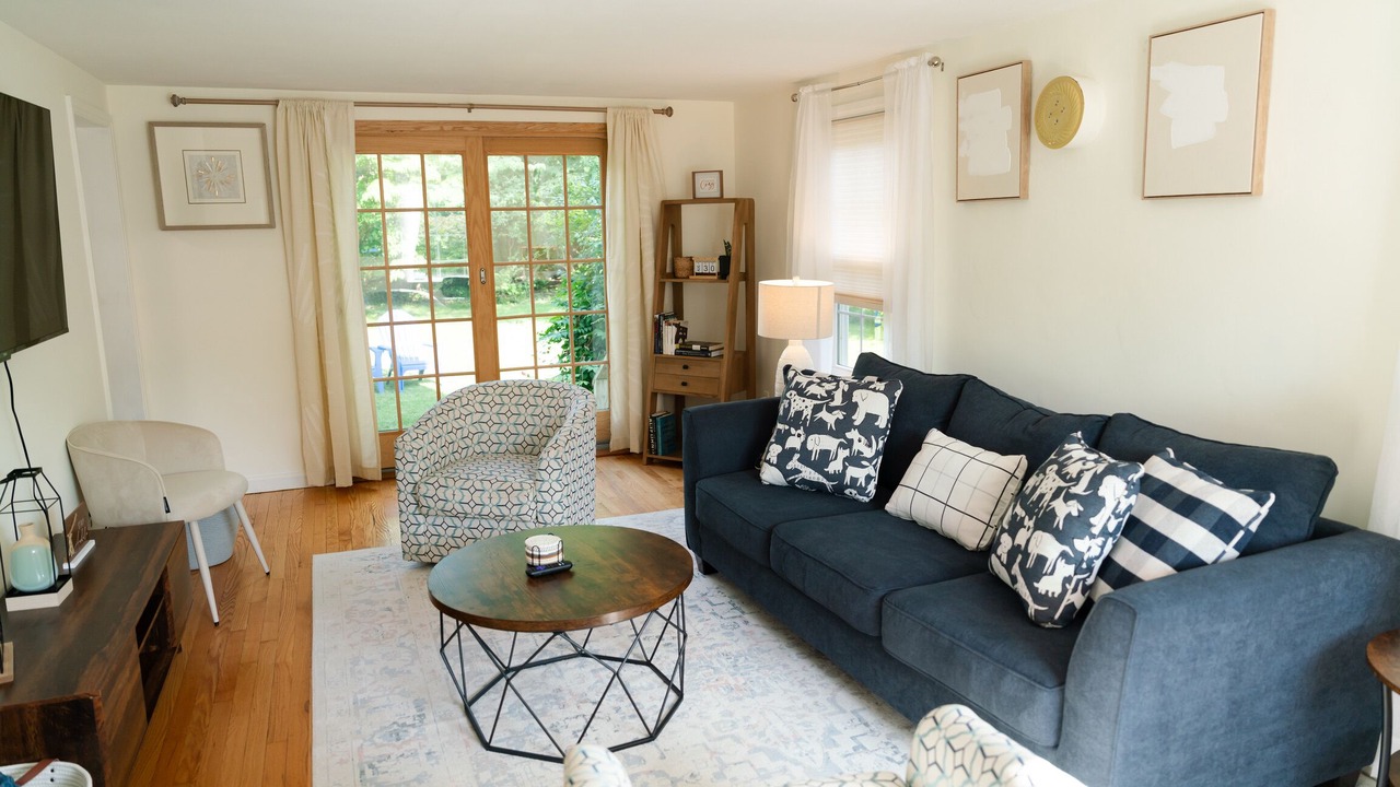 Photo of Livingroom in Eastside
