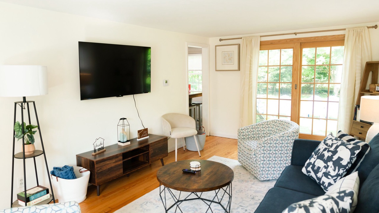 Photo of Livingroom in Eastside