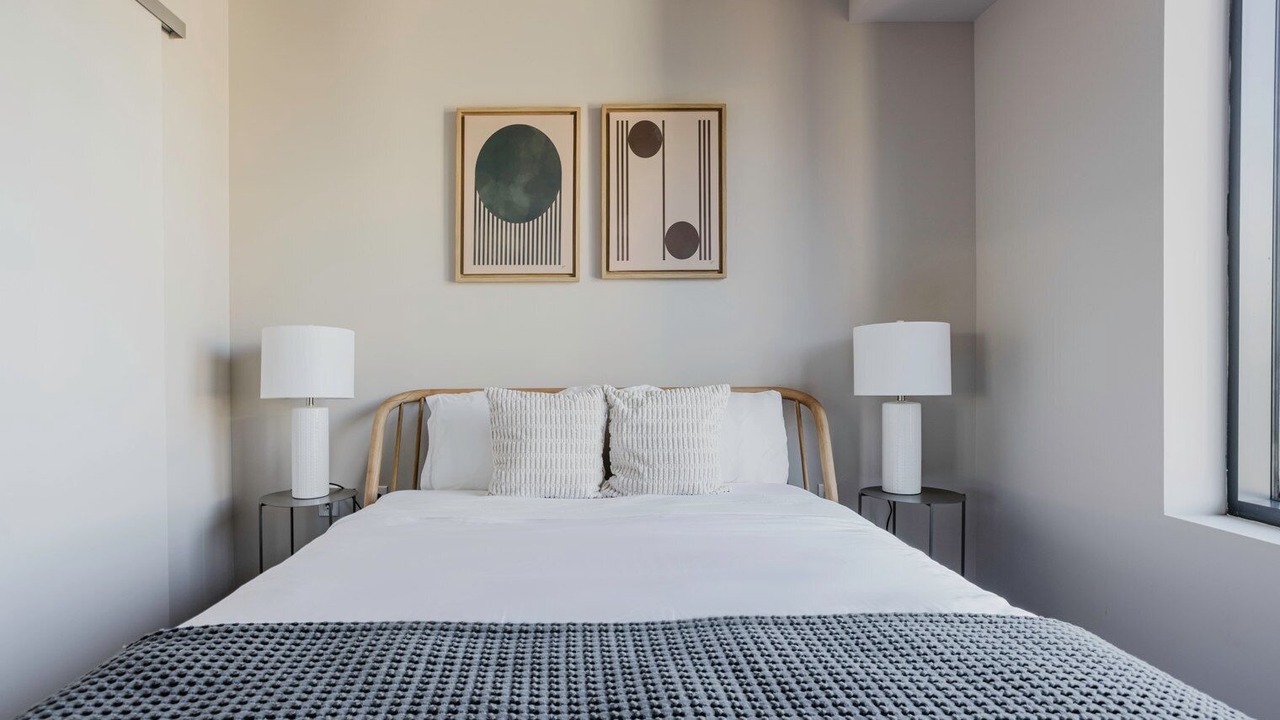 Photo of Bedroom in Theatre District