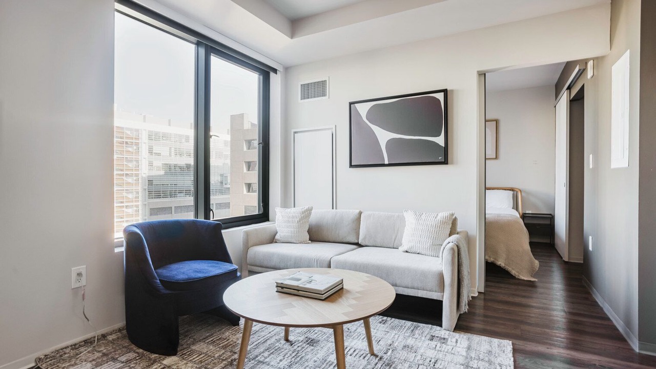 Photo of Livingroom in Theatre District