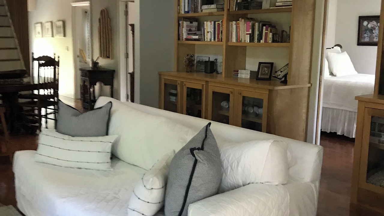 Photo of Livingroom in Bellport