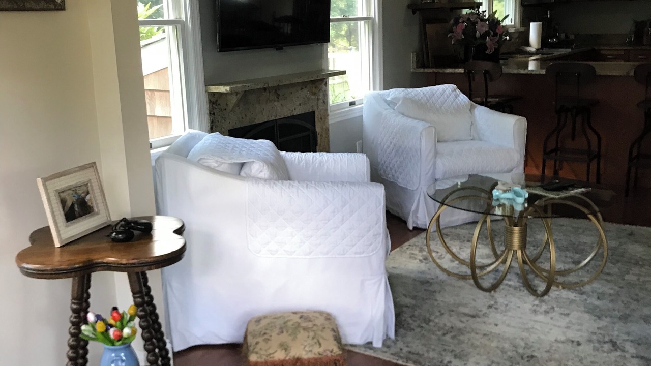 Photo of Livingroom in Bellport