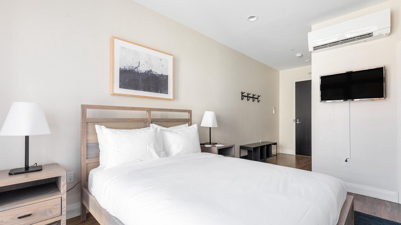 Photo of Bedroom in Newtonville