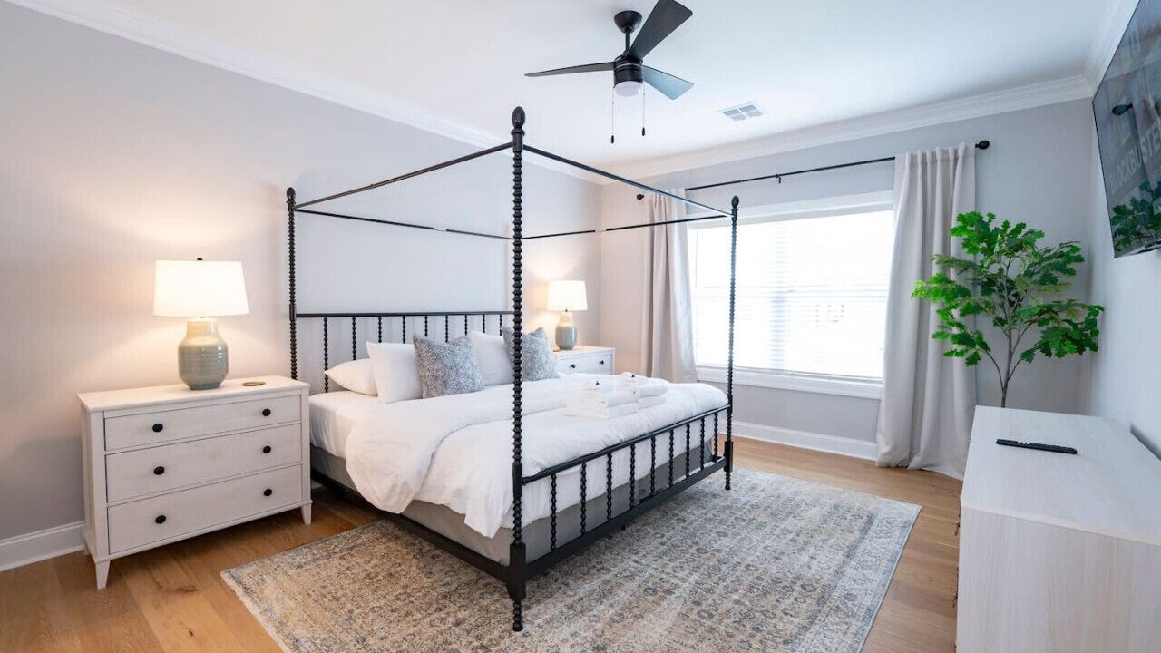 Photo of Bedroom in Forest