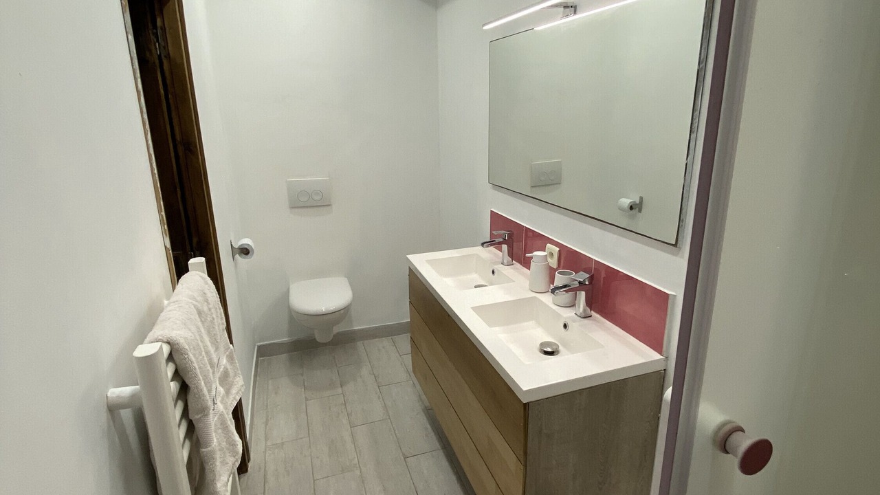 Photo of Bathroom in Saint-Jouan-des-Guerets
