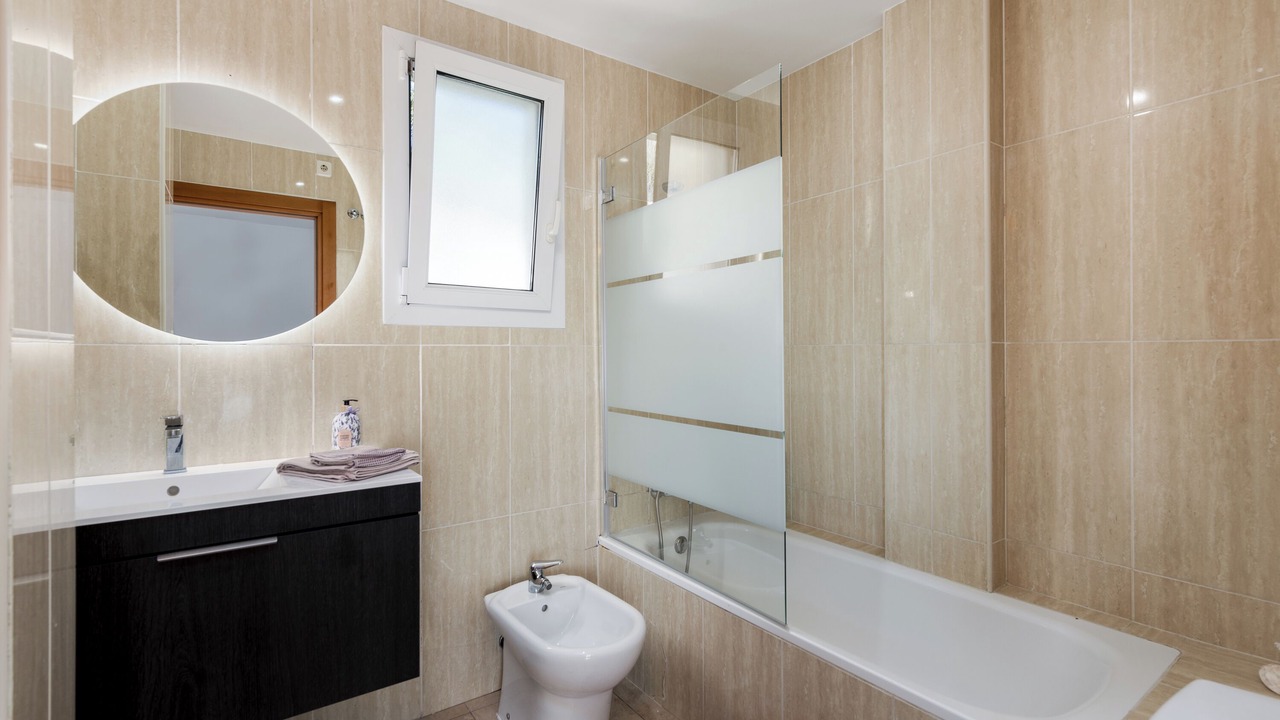Photo of Bathroom in Alcorrin