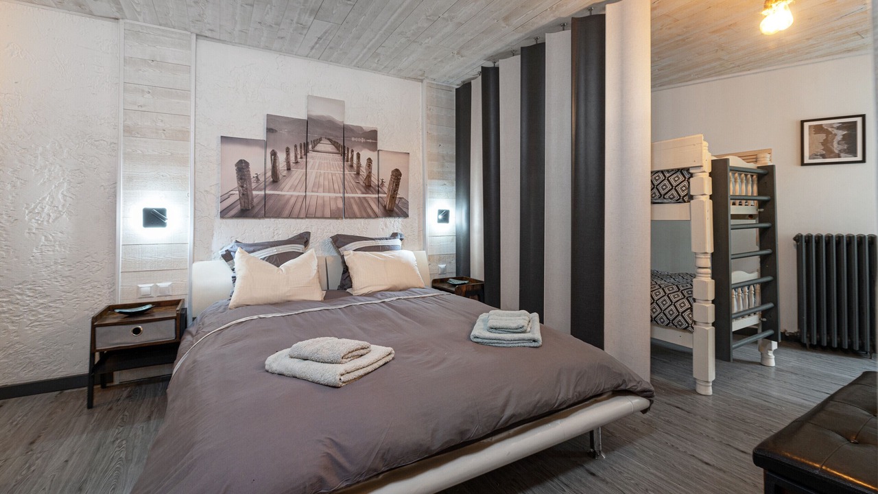 Photo of Bedroom in Meslan