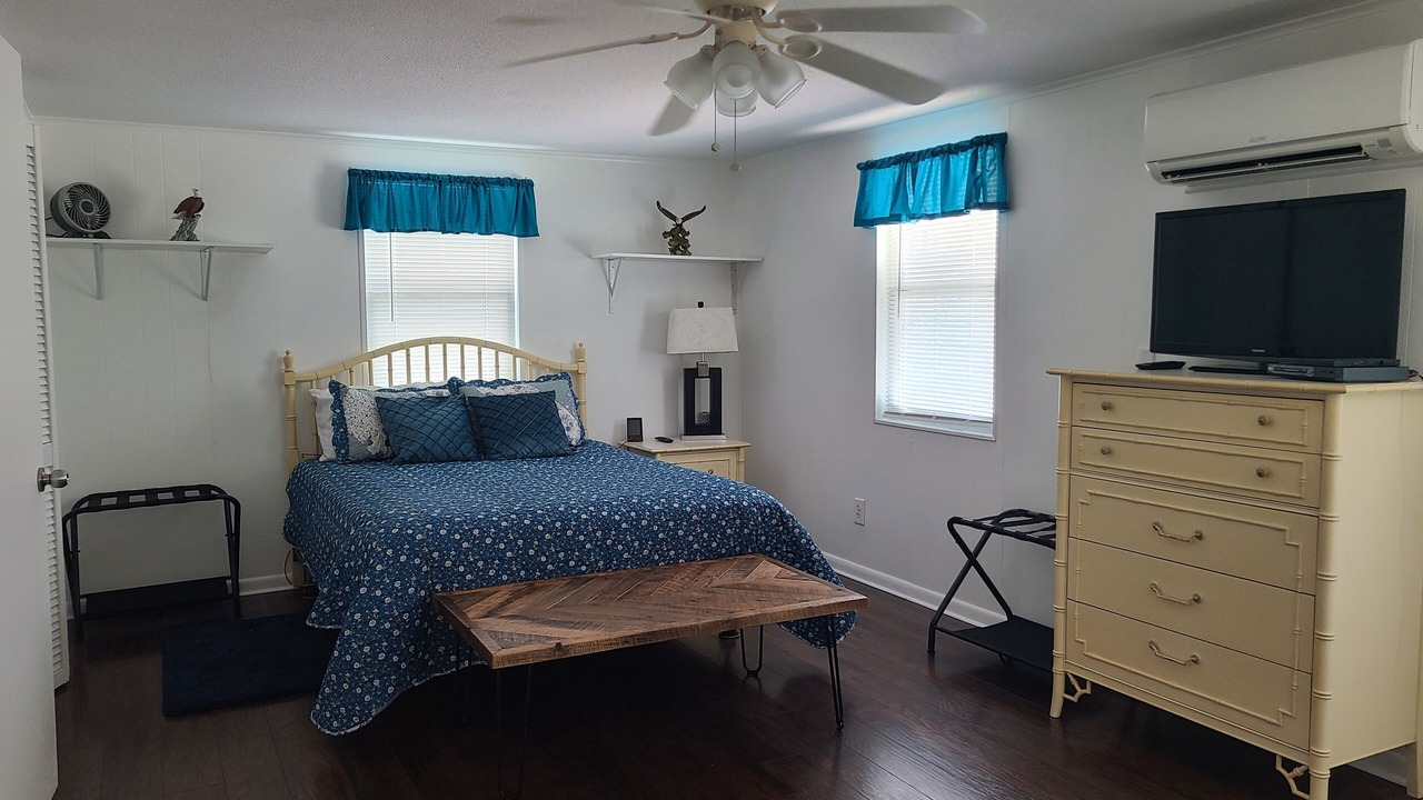 Photo of Bedroom in Floral City