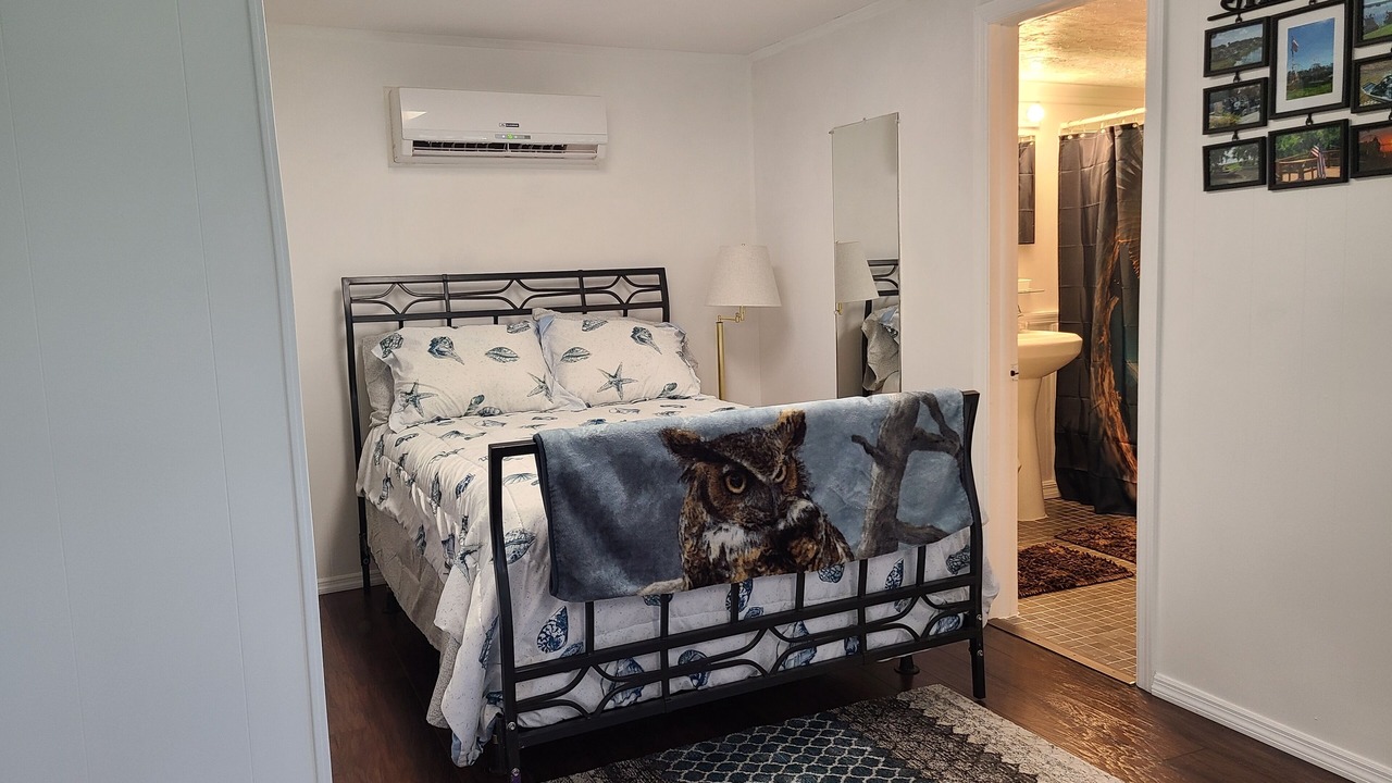 Photo of Bedroom in Floral City