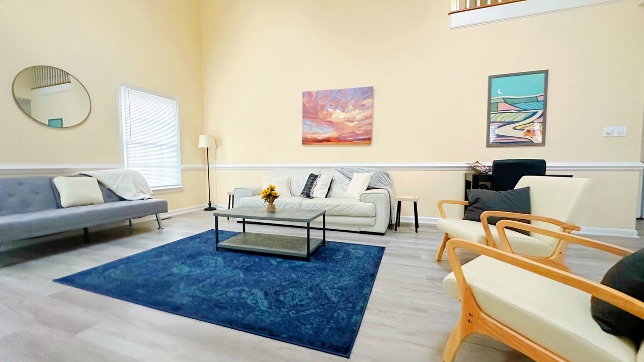Photo of Livingroom in Gloucester Point