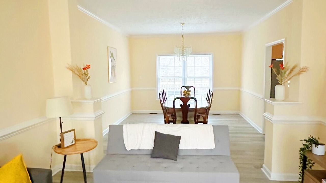 Photo of Livingroom in Gloucester Point