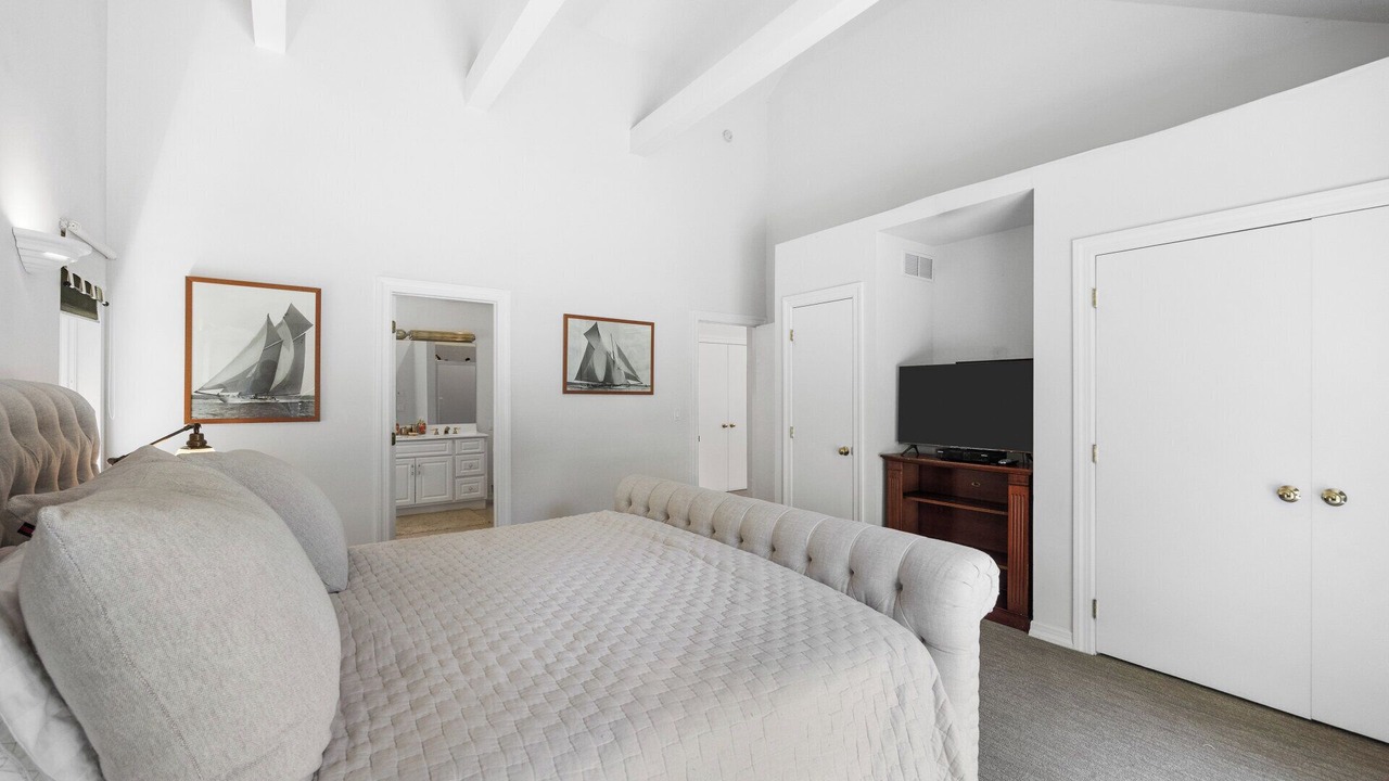 Photo of Bedroom in Shinnecock Hills