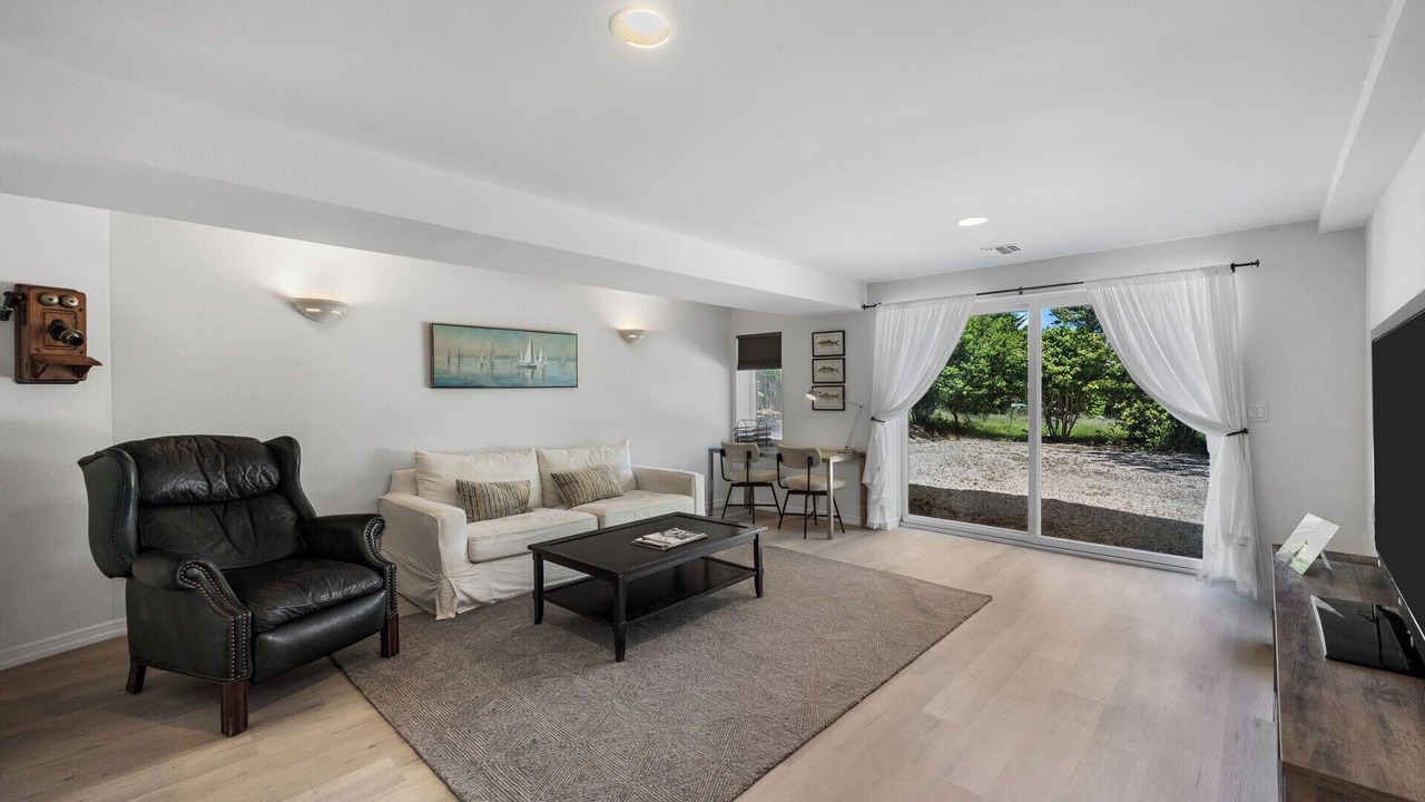 Photo of Livingroom in Shinnecock Hills