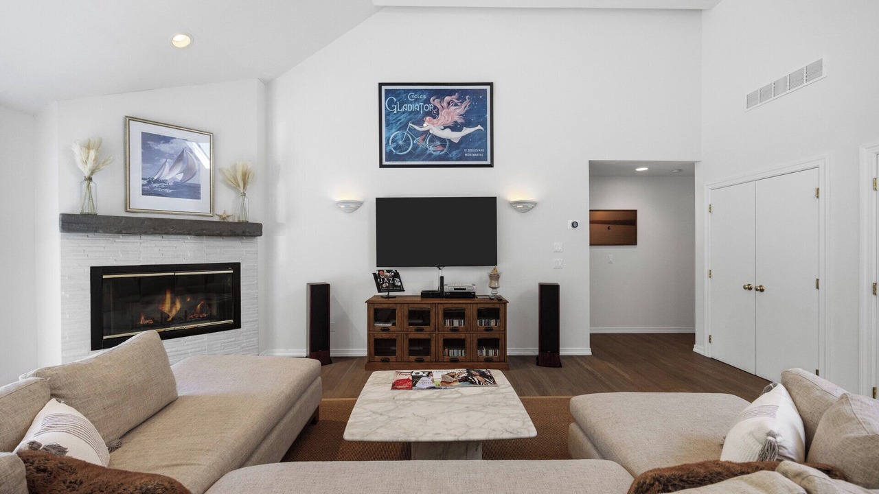 Photo of Livingroom in Shinnecock Hills