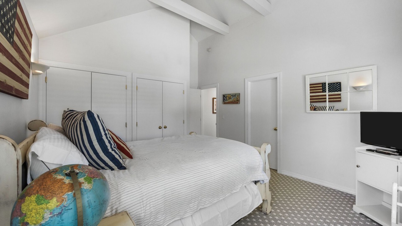 Photo of Bedroom in Shinnecock Hills