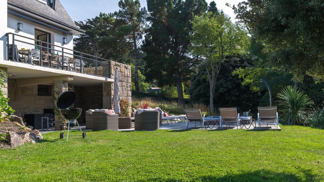 Photo of Patio Balcony in Sables-d'Or-les-Pins
