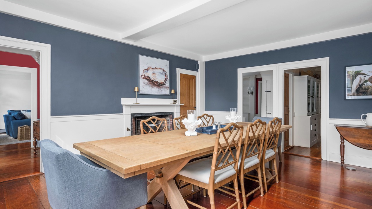 Photo of Livingroom in Barnstable