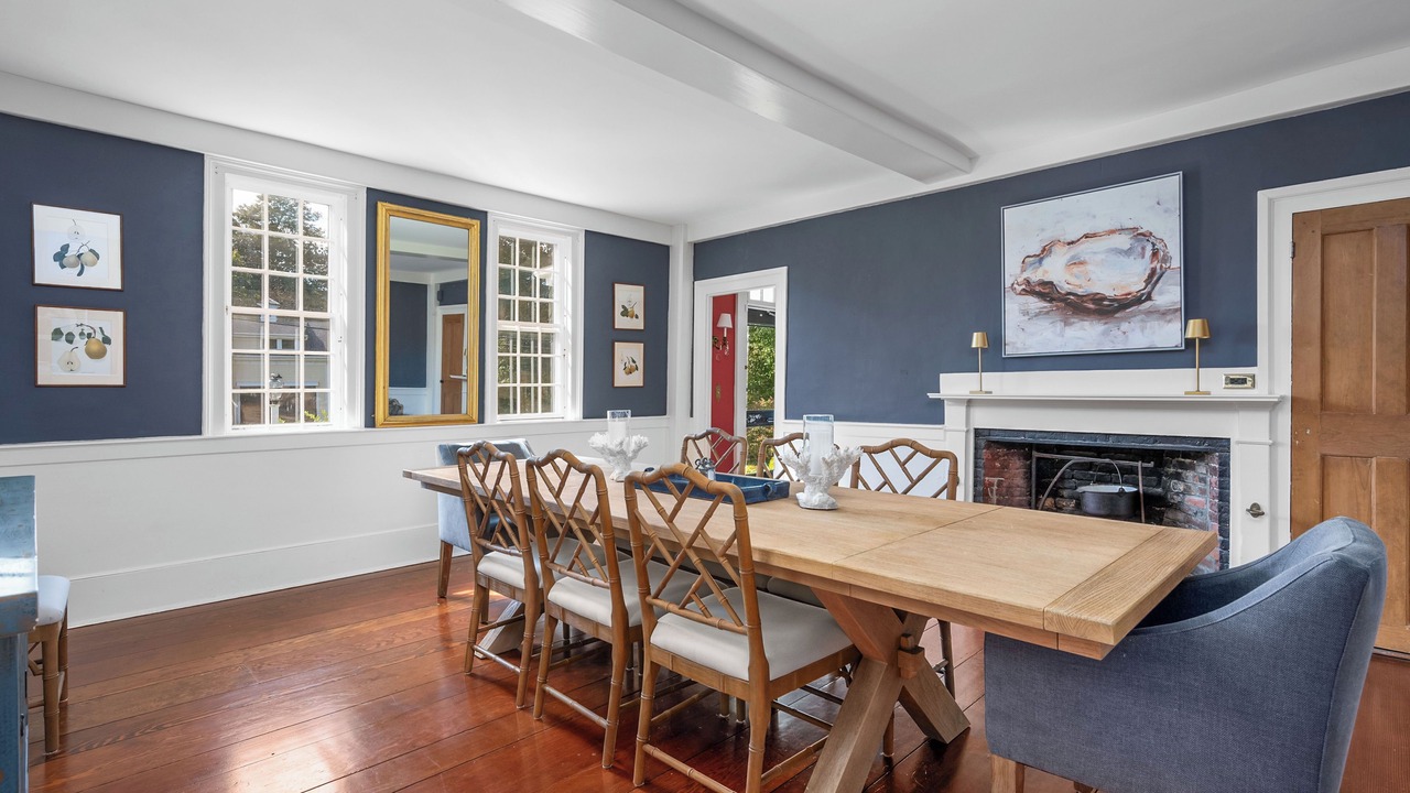 Photo of Livingroom in Barnstable