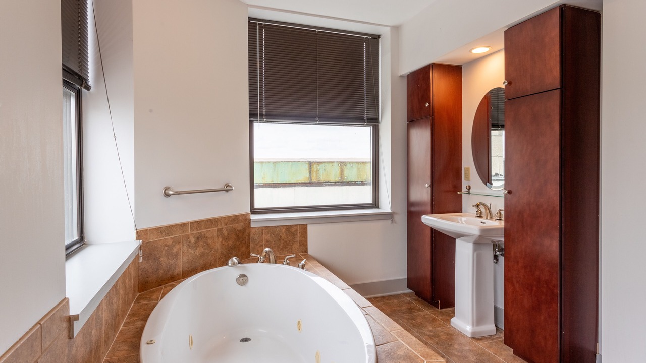 Photo of Bathroom in Niagara Falls