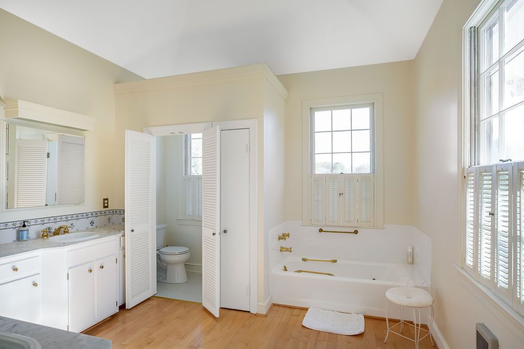 Photo of Bathroom in Nellysford