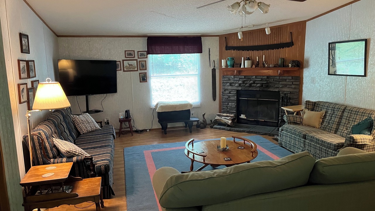 Photo of Livingroom in Gap Mills