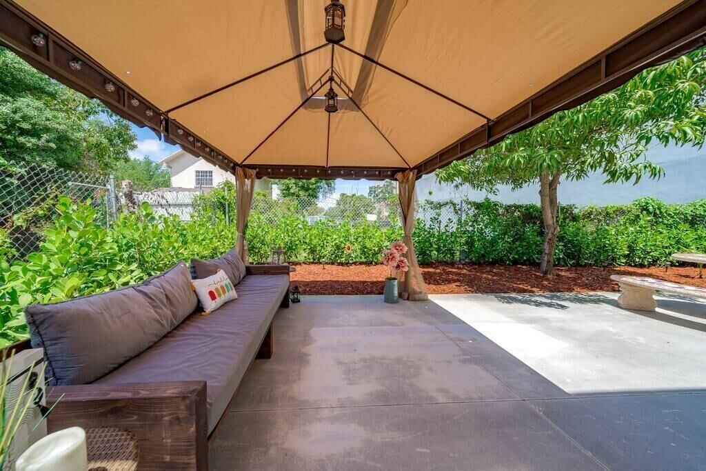 Photo of Patio Balcony in Wynwood Art District