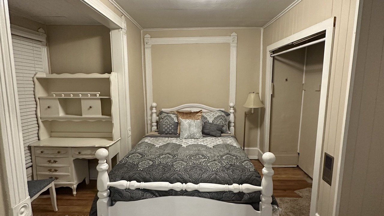 Photo of Bedroom in West Washington