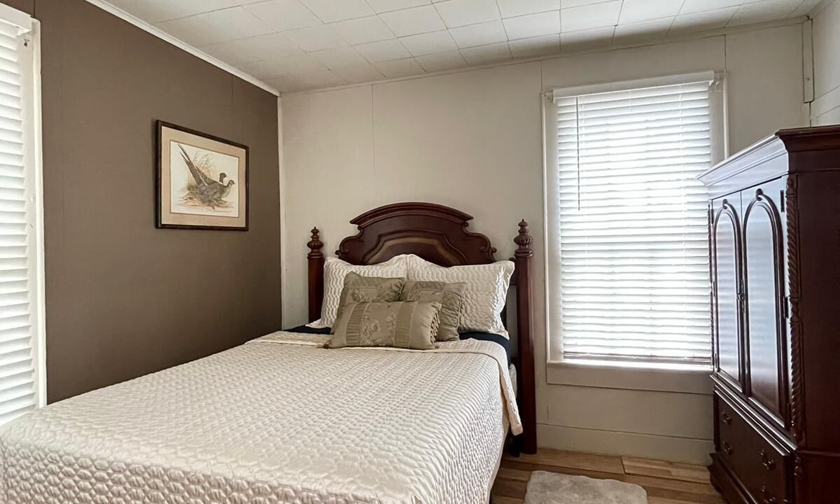 Photo of Bedroom in West Washington