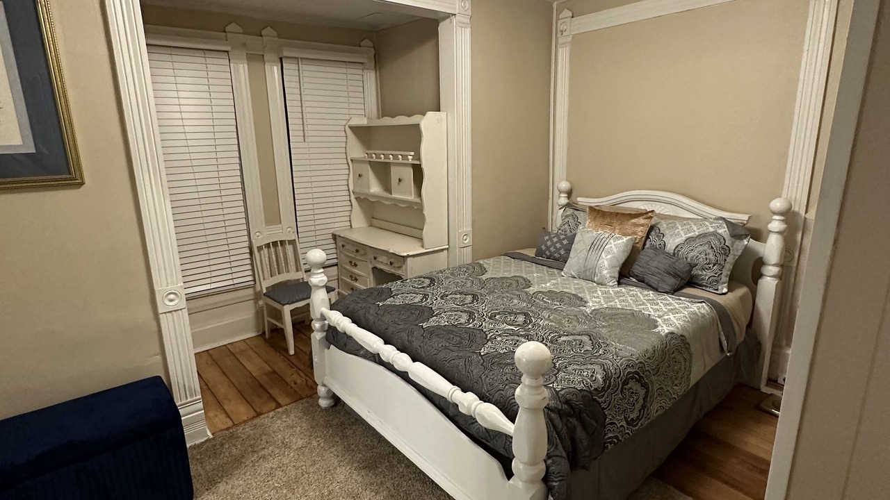 Photo of Bedroom in West Washington