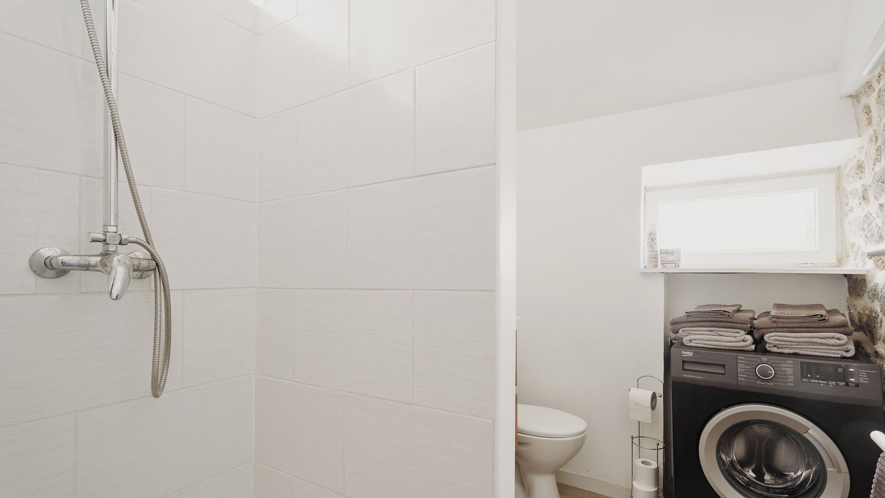 Photo of Bathroom in Saint-Carne