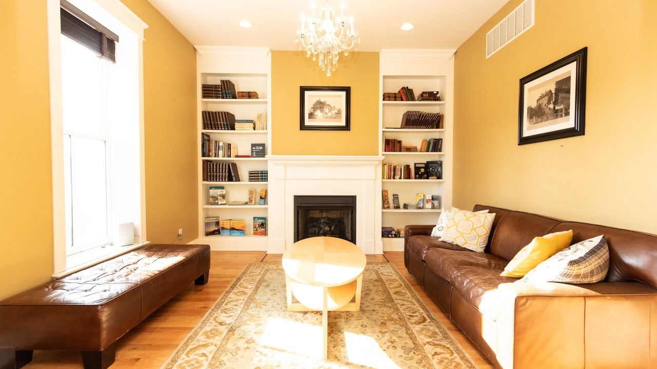 Photo of Livingroom in Michigan City