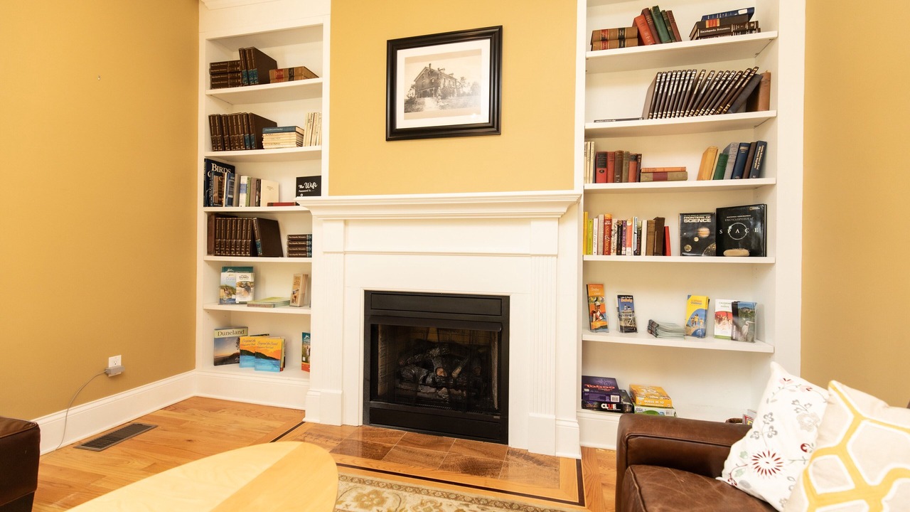 Photo of Livingroom in Michigan City