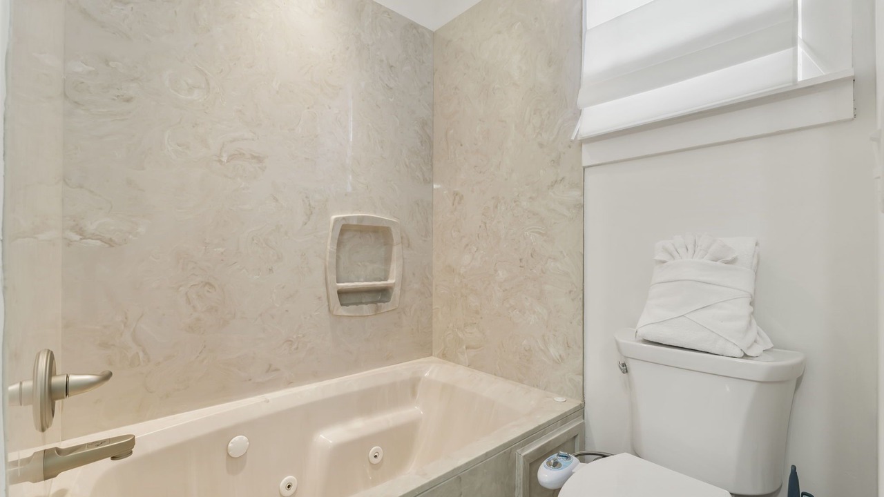 Photo of Bathroom in Treetop